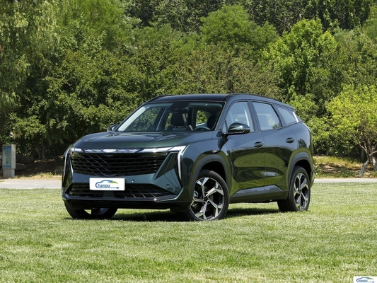 Ανακαλύψτε το υβριδικό Boyue L compact της Geely με σκούρο εσωτερικό χρώμα
