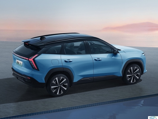 Ανακαλύψτε το υβριδικό Boyue L compact της Geely με σκούρο εσωτερικό χρώμα