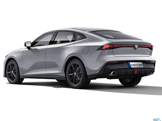 Αριστερό τιμόνι Changan UNI-V 2024 1.5T Βενζινοκίνητο οχήμα με κινητήρα καυσίμου