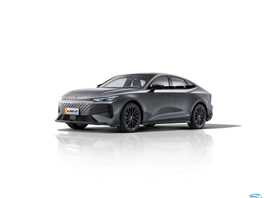 Αριστερό τιμόνι Changan UNI-V 2024 1.5T Βενζινοκίνητο οχήμα με κινητήρα καυσίμου