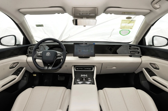 DM-I-2024 80KM Leading Model PHEV Sedan για BYD Μέγιστη ταχύτητα 180Km/h Energy Type PHEV
