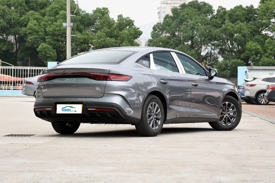DM-I-2024 80KM Leading Model PHEV Sedan για BYD Μέγιστη ταχύτητα 180Km/h Energy Type PHEV