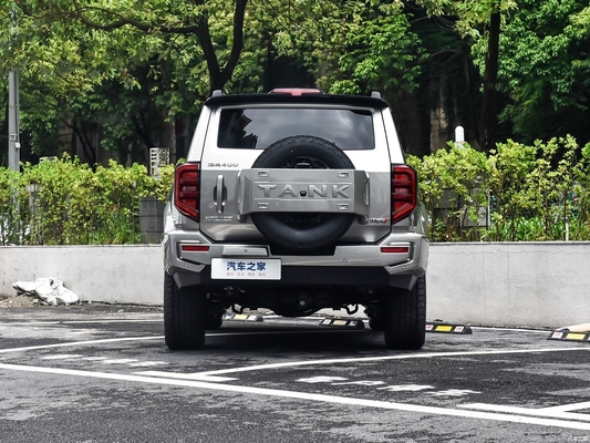 Βιώστε την συγκίνηση του off-road με το GWM Tank 400 Hi4-T Hybrid PHEV Off-Road SUV