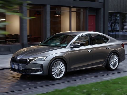 2024 Skoda Octavia Pro TSI280 1.5L Βενζινοκίνητο αυτοκίνητο με ESC και κανονικό ρυθμιστικό ρυθμού