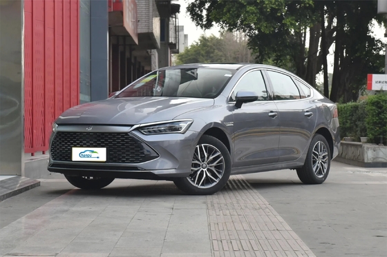 Το ισχυρό Qin Plus Dm-2024 Dm-I Honor της BYD με υβριδική τεχνολογία