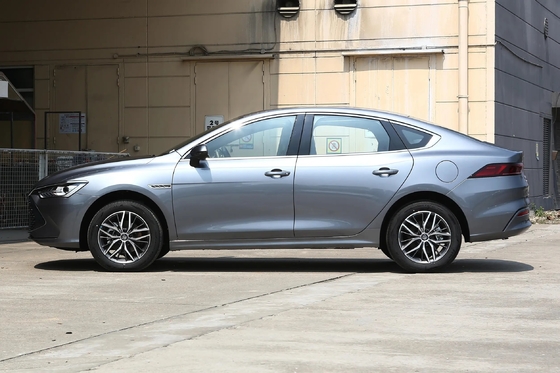 Ευρύχωρο 5θέσιο compact sedan BYD Qin Plus Dm-2024 Dm-I Honor έκδοση 120χλμ. PHEV αυτοκίνητο