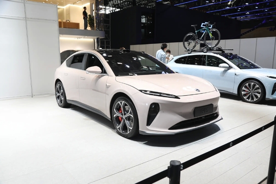 100Kwh Τέσσερις πόρτες Κουνούμενη πόρτα Nio Et5-2024 Ride-On αυτοκίνητο Πέντε θέσεις Ηλεκτρικά οχήματα