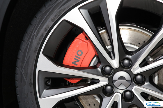Nio Ec7-2024 100Kwh επιβατικό αυτοκίνητο SUV για 5 θέσεις και μέθοδος ανοίγματος πόρτας κλίσης
