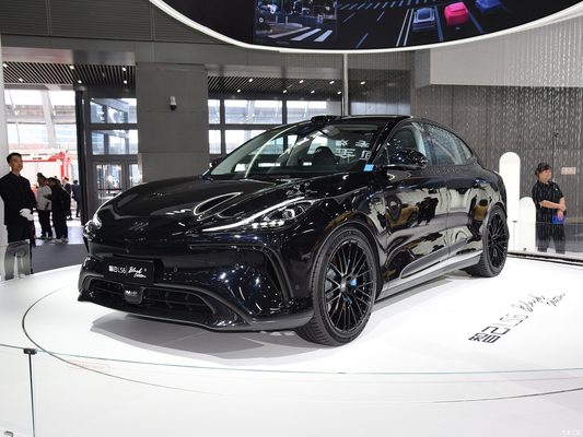 Το Saic IM LS6 4WD EV SUV Η επιλογή που πρέπει να έχει η B2B για τις ανάγκες μακράς απόστασης το 2023-2024