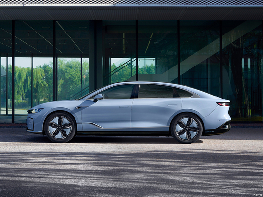Το Voyah Lantu κυνηγά το φως ZHUIGUANG EV PHEV Sedan 730km Range Ηλεκτρικό Plug-in Υβριδικό