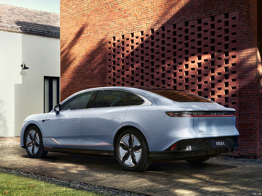 Το Voyah Lantu κυνηγά το φως ZHUIGUANG EV PHEV Sedan 730km Range Ηλεκτρικό Plug-in Υβριδικό