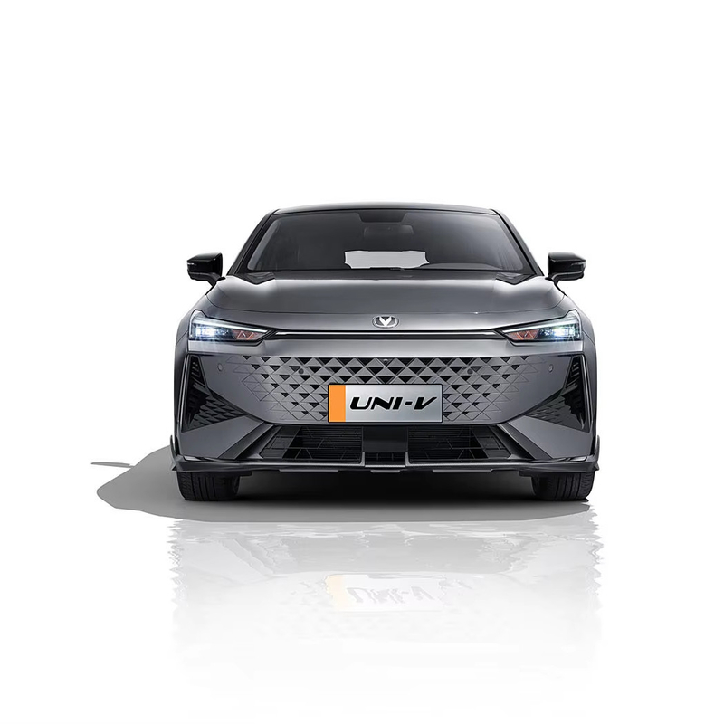 Τσάνγκαν UNI-V 2024 1.5T οδήγηση με καύσιμο με εμπρόσθια ανάρτηση Macpherson